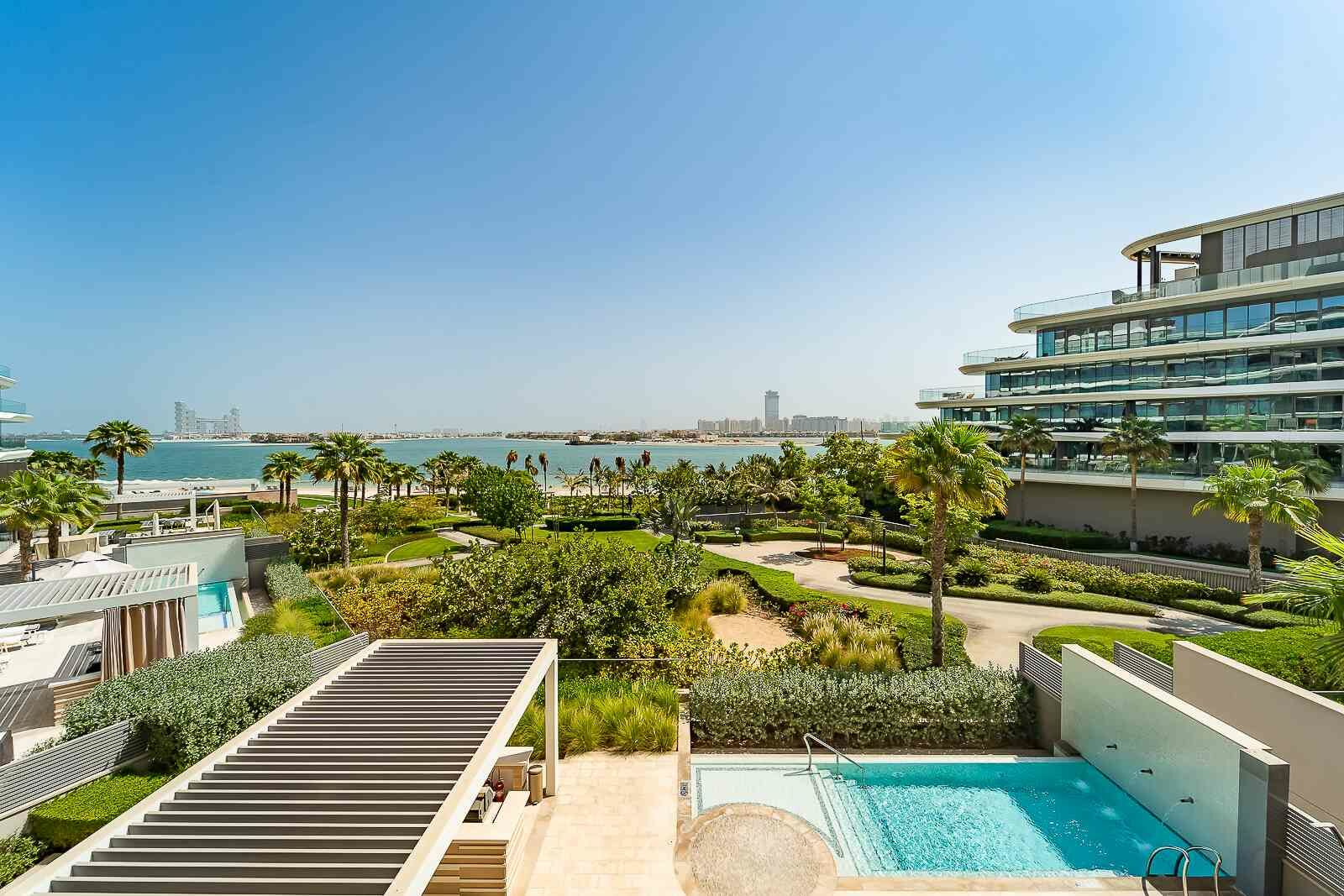Luxury Townhouse at Palm Views